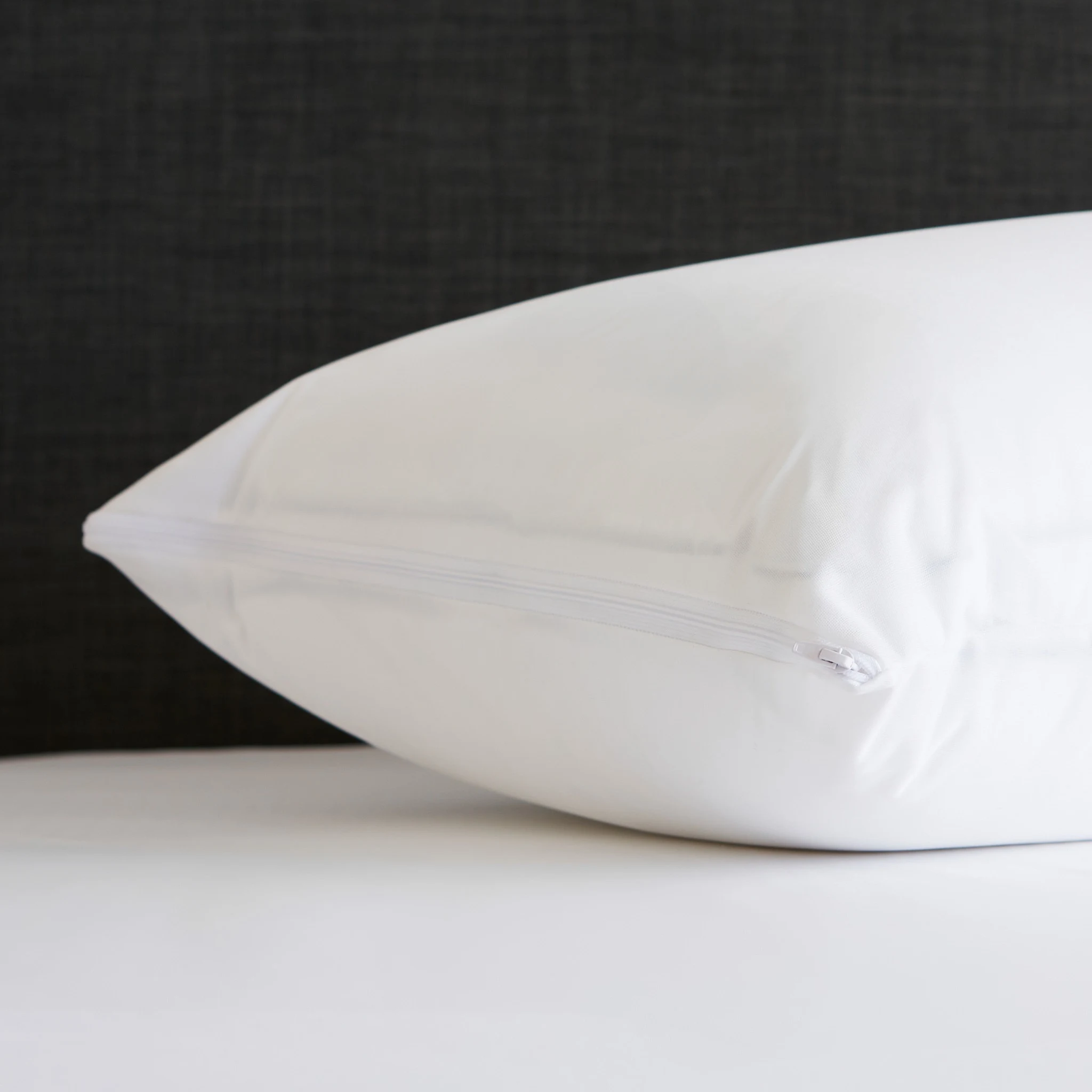 Dreemi Pillow Protector